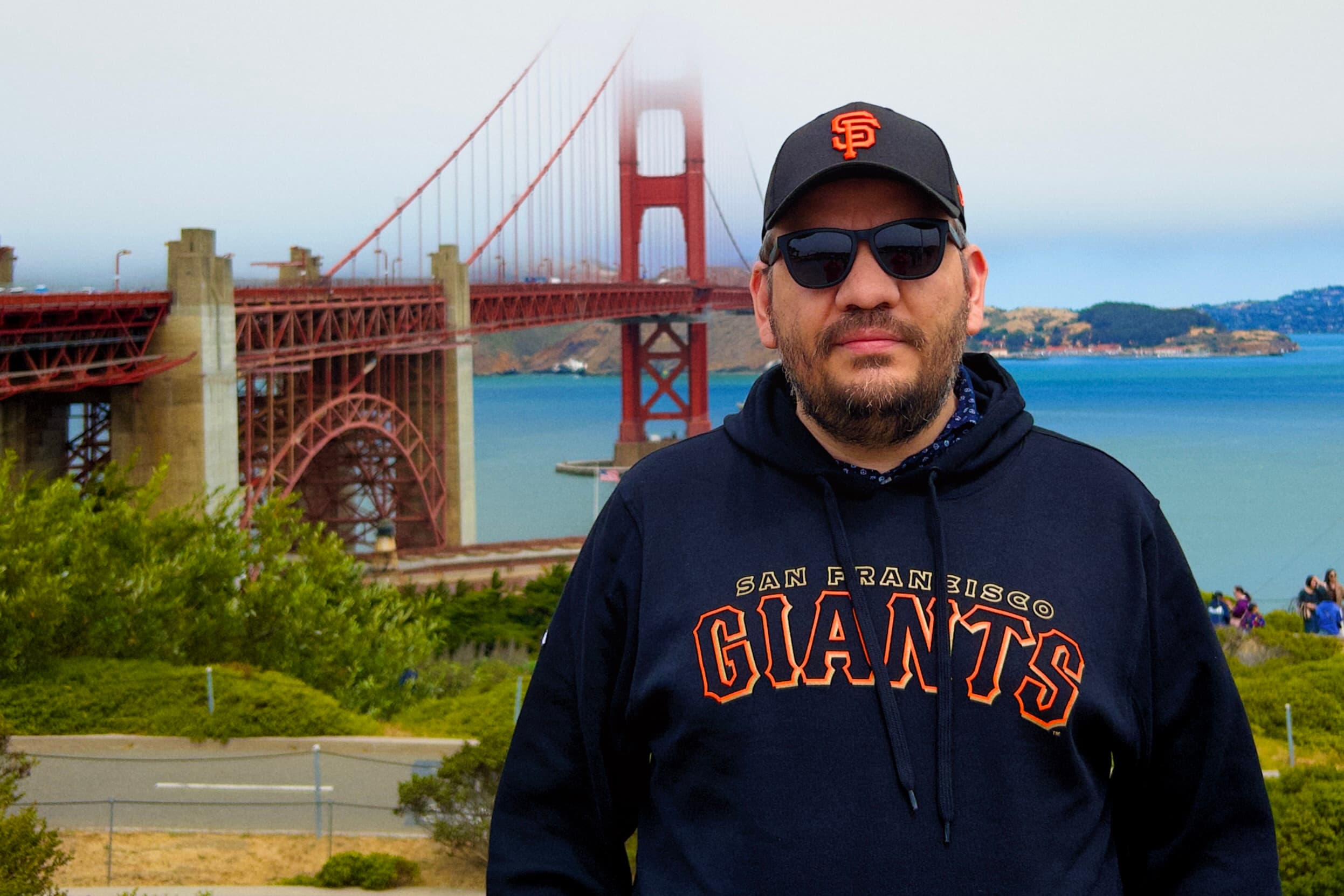 Daniel Castillejo con el puente Golden Gate de fondo